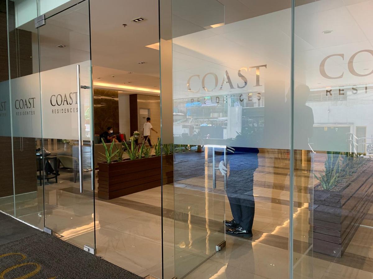 Check-in, present the guest authorization form and ID to the lobby.